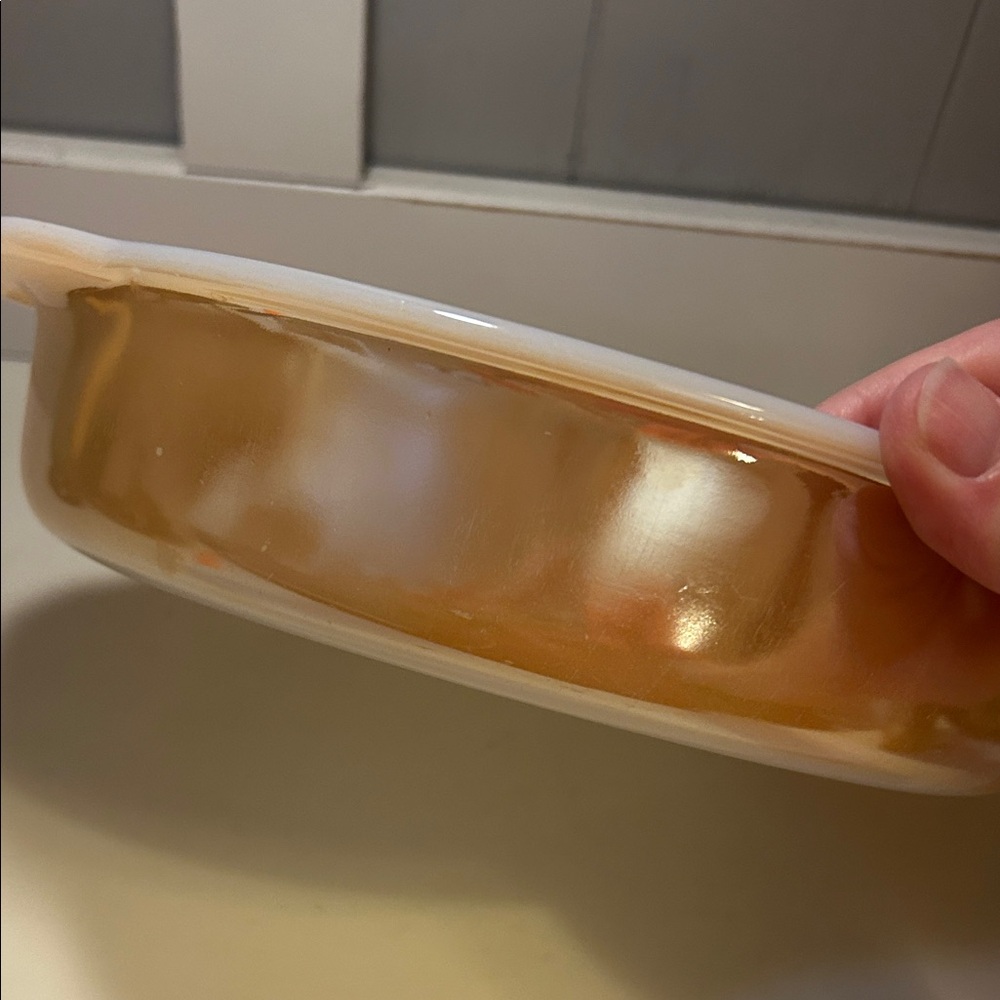 Vgt Anchor Hocking Fire King peach lustre round casserole dish. - Picture 4 of 7